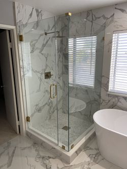 GLASS SHOWERS & ENCLOSURES