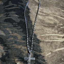 Stainless Steel Chain With Stainless Steel Cross Pendant 