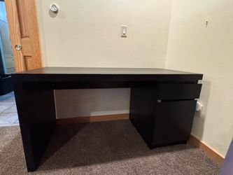Free desk