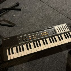 Realistic Concertmate-600 keyboard 