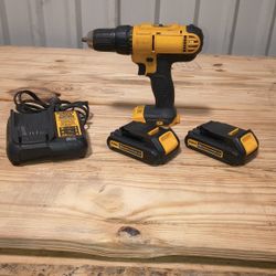 DeWalt DCD771 Cordless Drill Driver