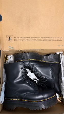 Dr. Martens Jadon
