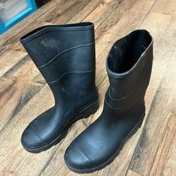 Men’s Rain Boots Size 8