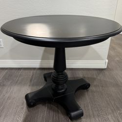 Ethan Allen Entry / Accent Table 