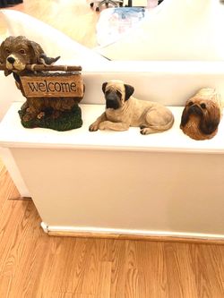 Fake statues of dogs! There adorable! Vintage!