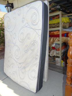 Pillow top Queen mattress, box spring