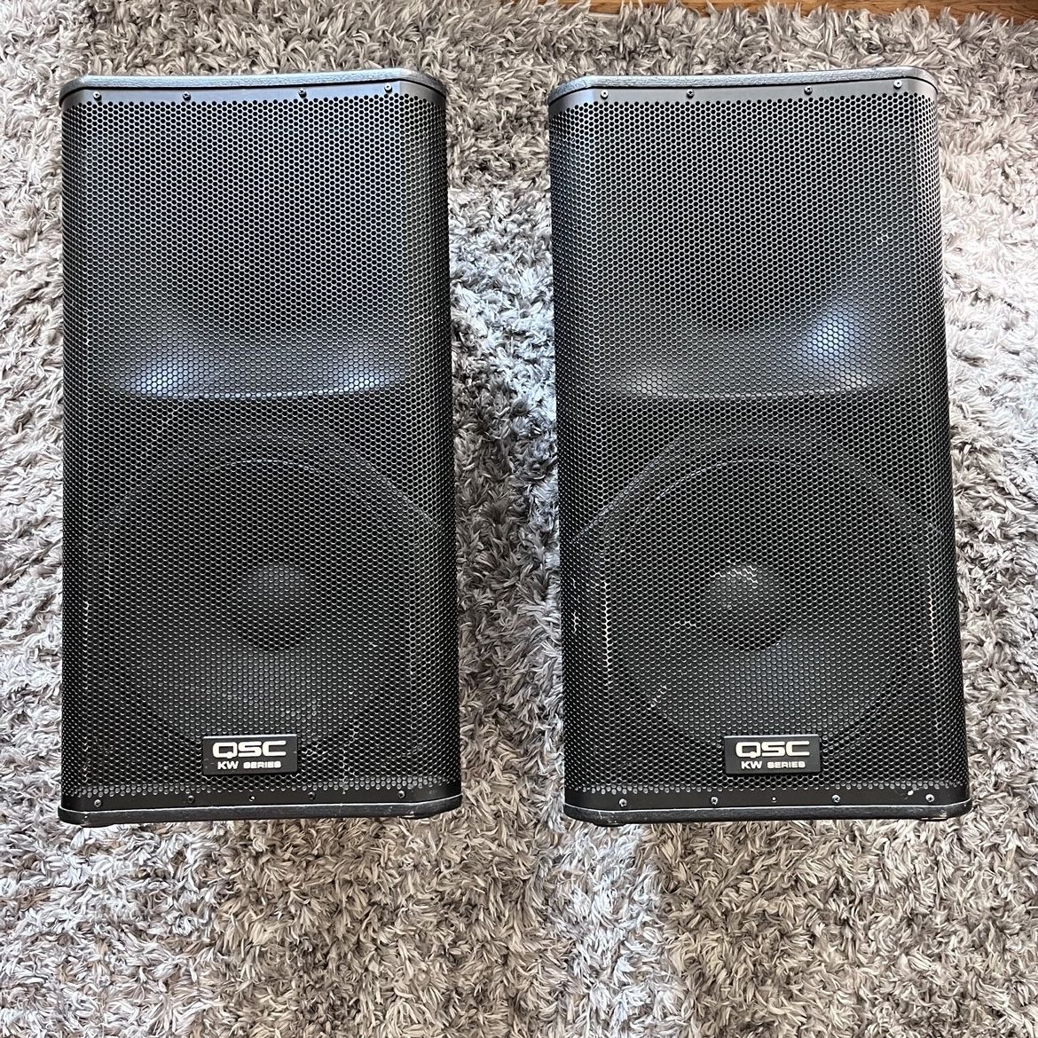 QSC K152 Speakers (Pair)