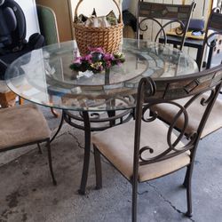 Mesa De Cristal Con 4 Sillas 