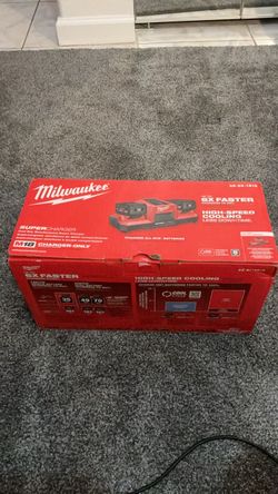 Milwaukee M18 Super Charger Dual Bay