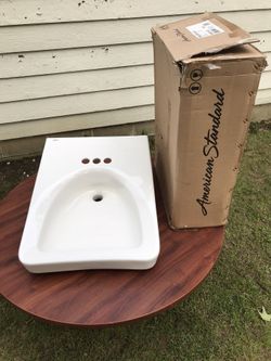 American Standard Wheelchair Lavy Sink New In Box