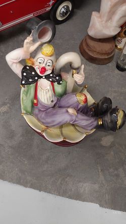 Unique Clown Statue?