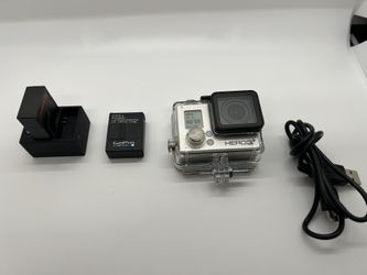 Go Pro Hero 3 With Case, 3 Batteries & Charger