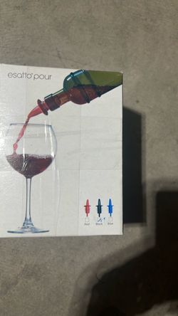 Esatto Pour Wine Bottle Pourer