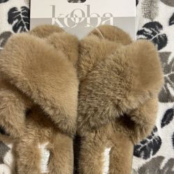 slippers furry 