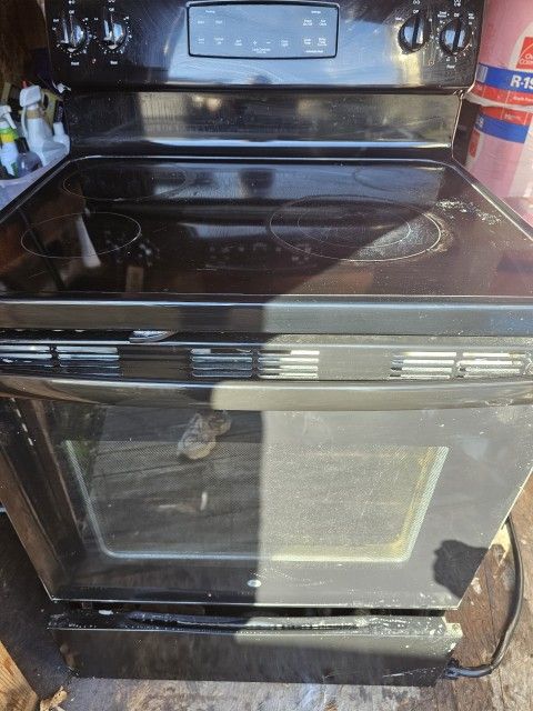 GE Electric Stove