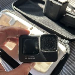 Go Pro 9 Black With Accessories !!!