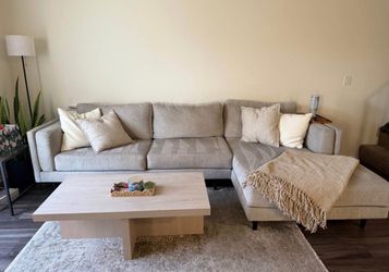 Living Spaces with Right facing Chaise *NEED GONE ASAP*