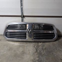 2016 Dodge Truck Grill Assembly And Headlights
