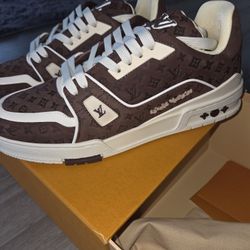 Louis Vuitton trainers - 10.5
