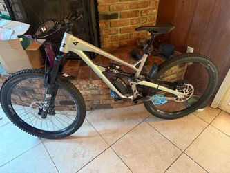 Full Suspension Mountain Bike