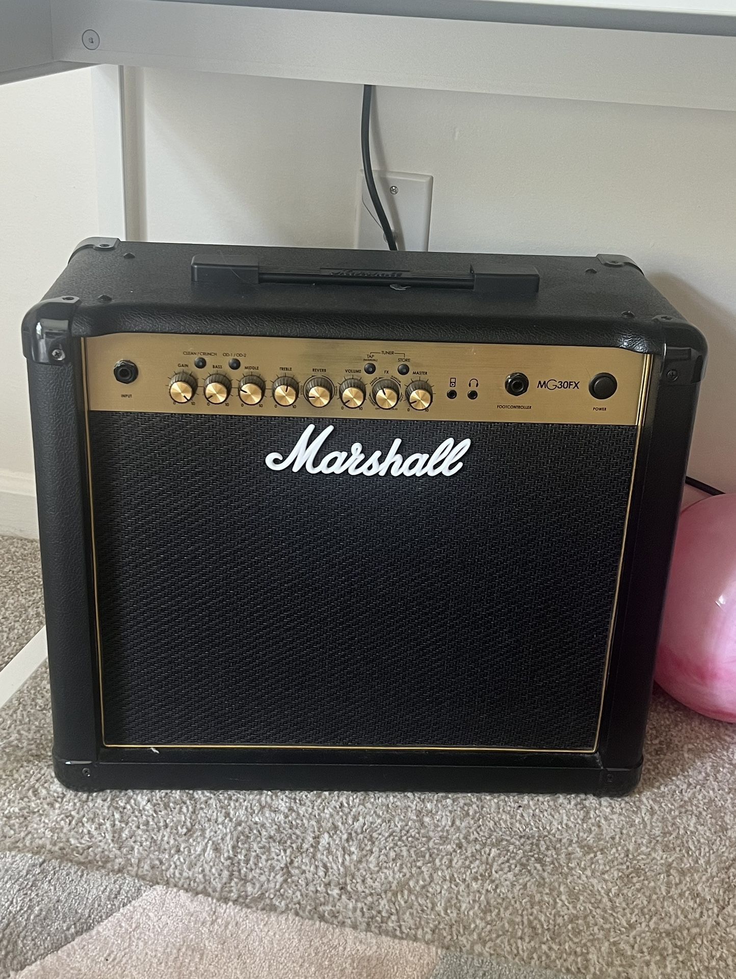 Marshall Mg30fx 30W Combo Amplifier Bundle