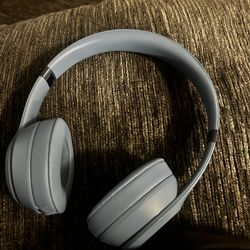 Beats Solo 4s