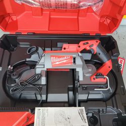 New Milwaukee 2729-20 M18 Fuel Deep Cut 5” Band Saw with Battery and Charger.