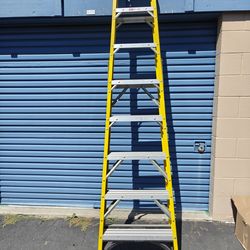 Husky 8ft ladder, like new