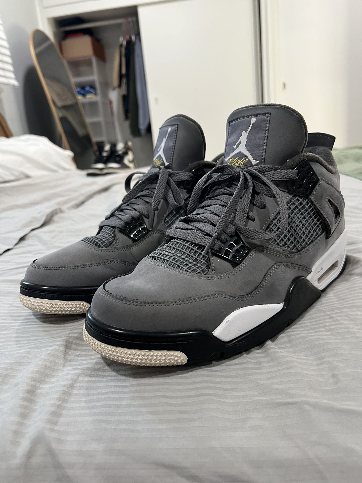 Jordan 4 Cool Grey