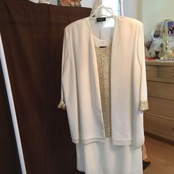 WOMENS SIZE 20 PARTY DRESS. GOLD SEQUINS TWO PIECE DRESS. CREAM JACKET WITH GOLD TRIM.