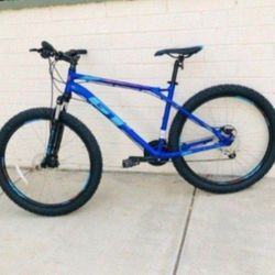GT Fatboy Mountain Bike Size Adult Large Wheels 27.5  Speeds  24 Disc Brakes 