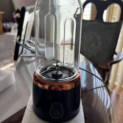 Portable juicer