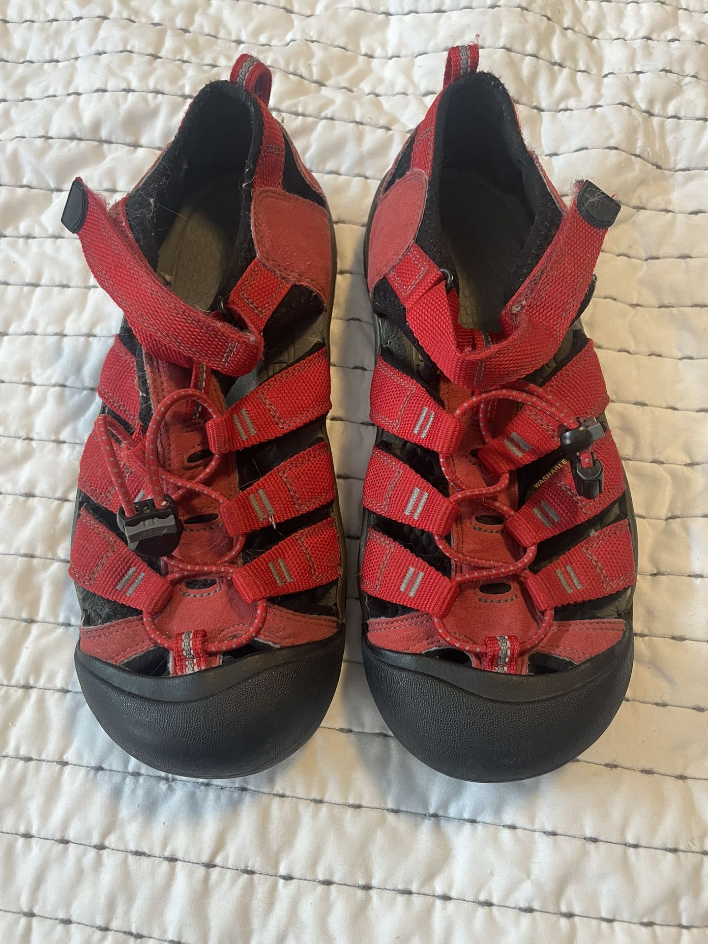 Keen Sandals Men Sz 6