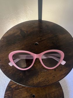 Gucci Pink Cat-Eye Sunglasses