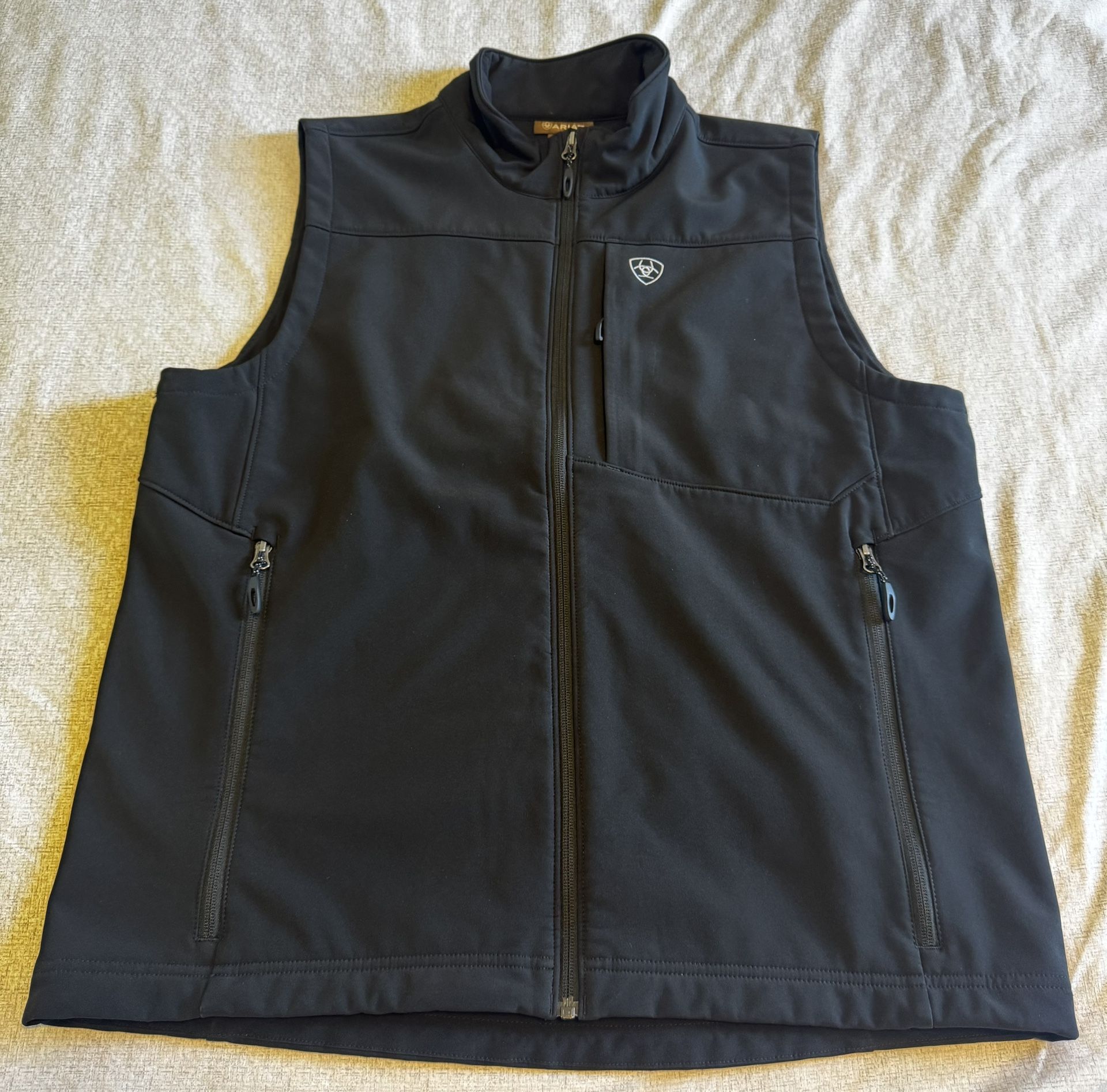 Ariat Size Large Vest Men Full Zip Softshell Fleece Lined Embroidered Logo