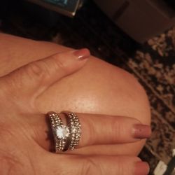 Beautiful New Wedding SetSPECIAL