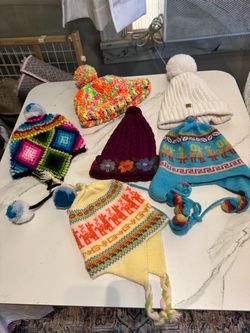 LADIES SUPER CUTE HATS LOT