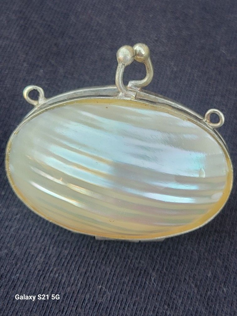 mother of pearl pendant