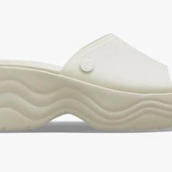 Crocs Women's Skyline Slides Platform Sandal W8 Biscuit 