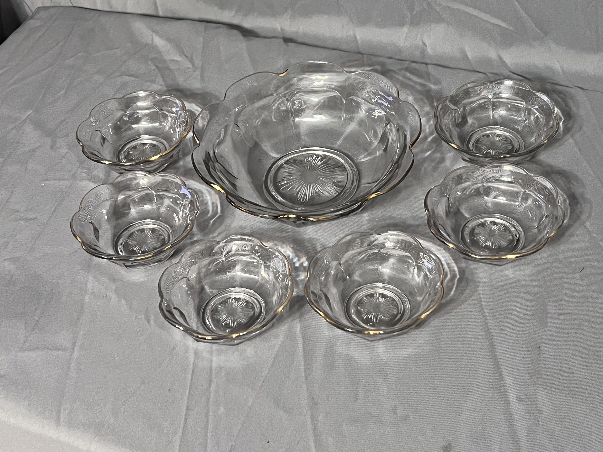 Vintage 7pc EAPG Glass Gold Trim Scalloped Bowl Set Starburst 6 Small 1 Large