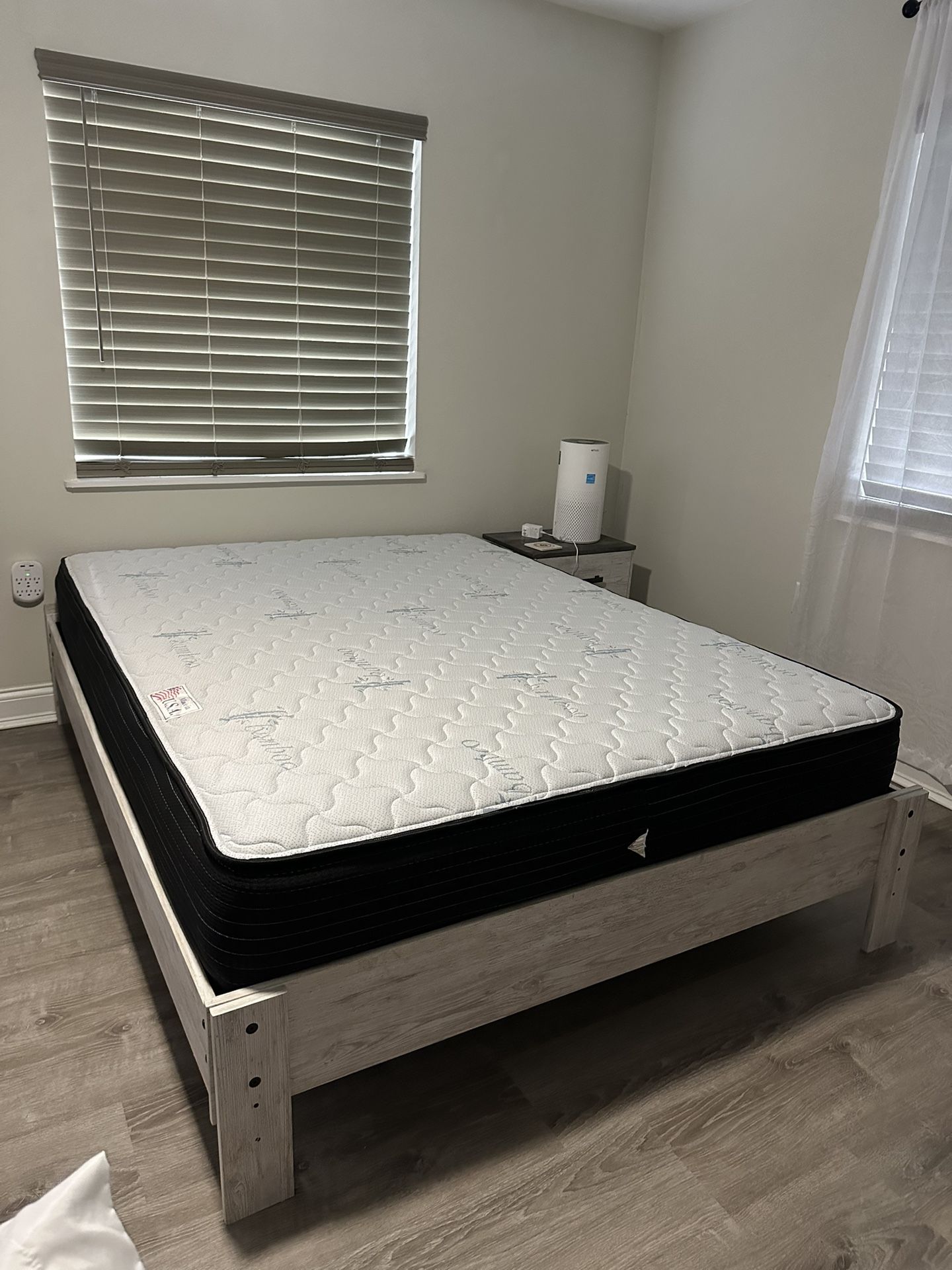 NEW Ashley Furniture Queen Frame with Bed