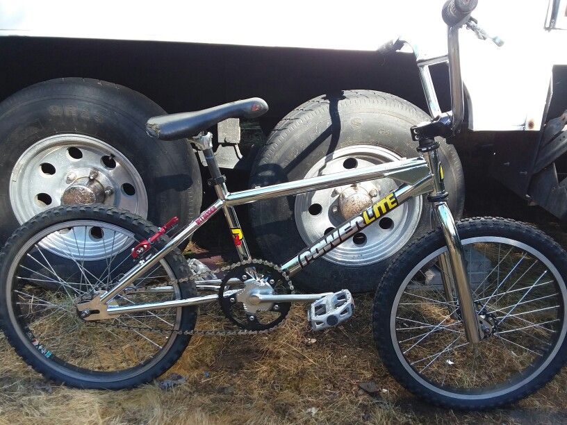 97 Powerlite P28 Intruder Mint