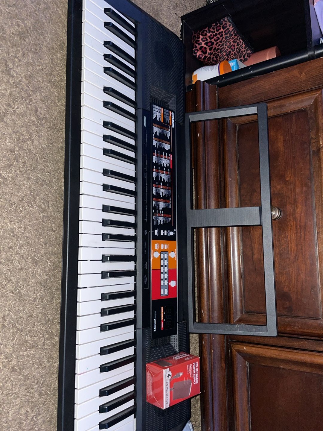 Yamaha piano keyboard