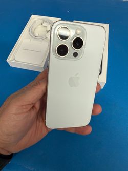 iPhone 15 pro white unlocked 128gb / Liberado para Cualquier Companias