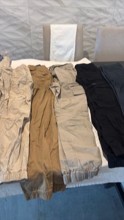 4 cargo pants and jeans size Medium