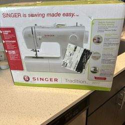 BRAND NEW sewing machine 