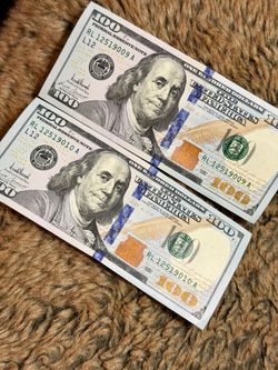 Wow 😮!!(2) EARLY Uncirculated+ sequential 2025 Donald Trump Signed $100 bills !!