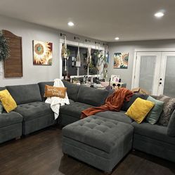 Brand new Thomasville Tisdale Modular Sectional