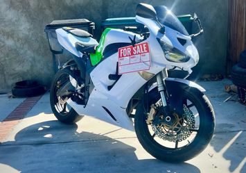 2006 Kawasaki Ninja 636 motorcycle