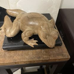 Vintage Wood Carved Frog Lizard Figure 14”L